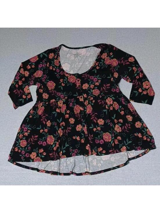 torrid Tops - Torrid 3/4 Sleeve Button Up Tunic Blouse Womens Size 2 Black With Floral Design